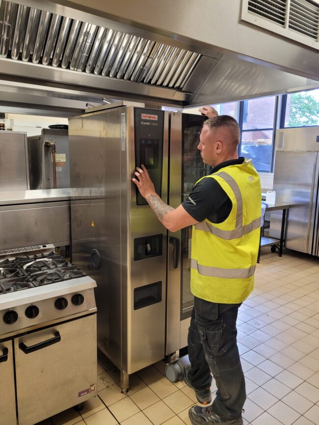 During the school summer holidays, IDL Engineering Services had the privilege of supplying and installing a state-of-the-art Rational ICombi Classic 201 electric combi oven at Eckington School