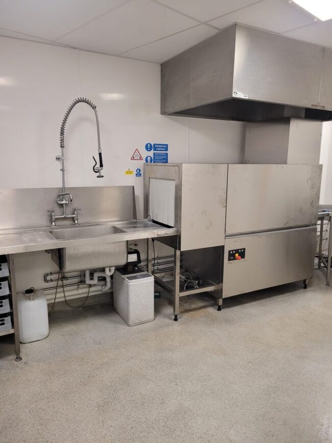 Outwood Academy Shafton Introduces Cutting-Edge Hobart Conveyor Rack Dishwasher for Enhanced Kitchen Efficiency Outwood Academy Shafton Introduces Cutting-Edge Hobart Conveyor Rack Dishwasher for Enhanced Kitchen Efficiency