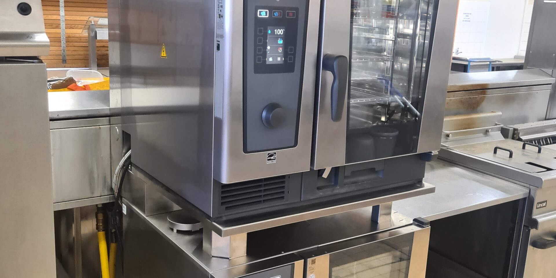 Overcoming Installation Challenges with Flexible Rational Combi Oven Configuration